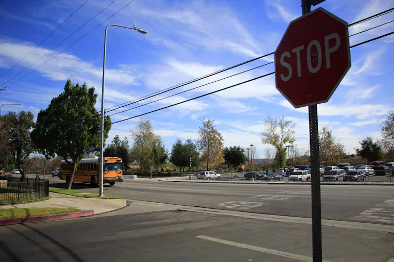 Stop Controlled Riro Intersection Who Goes First at Controlled Intersections? STOP & YIELD Signs