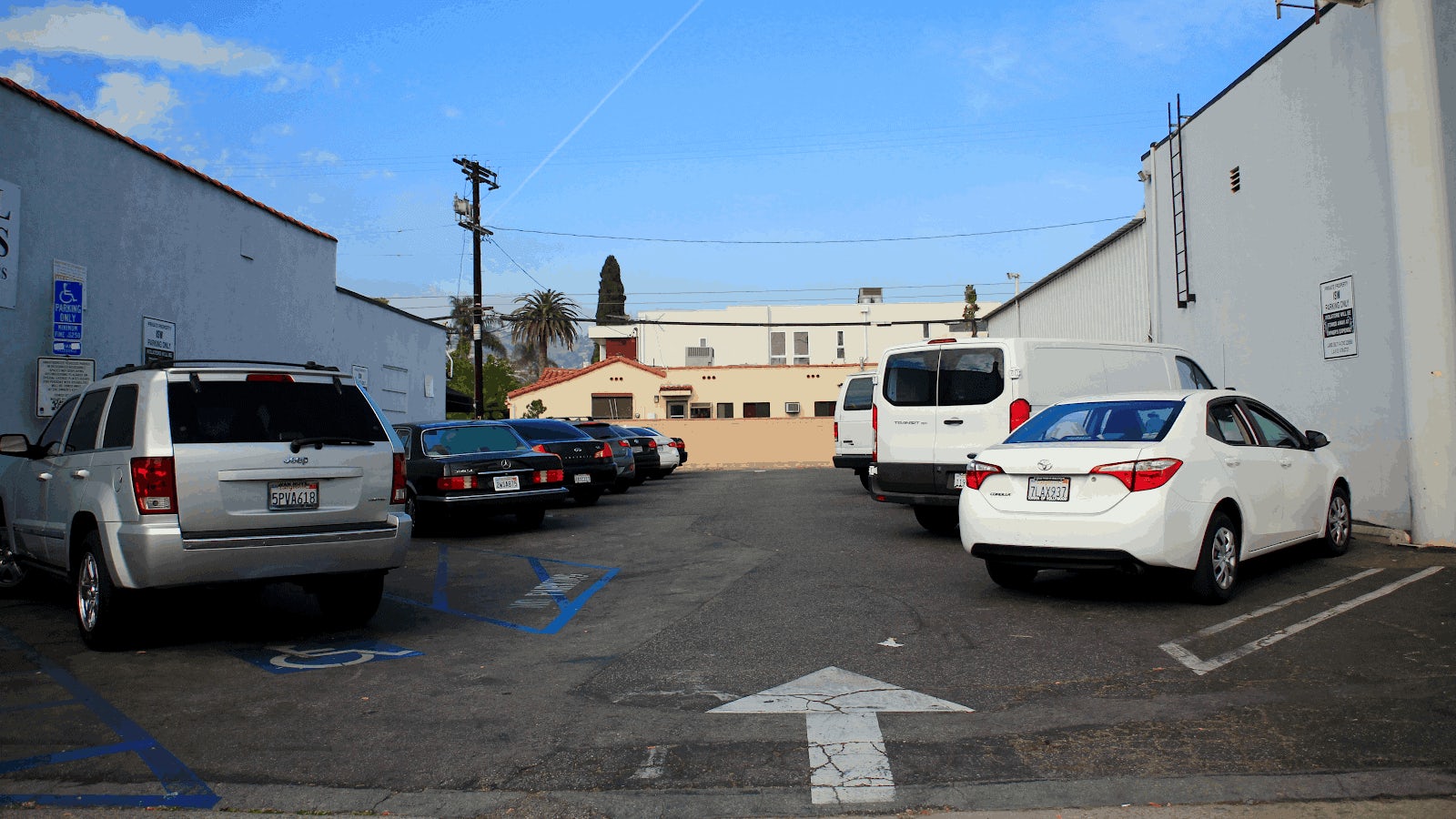 Who Has the Right of Way in a Parking Lot? » Way Blog